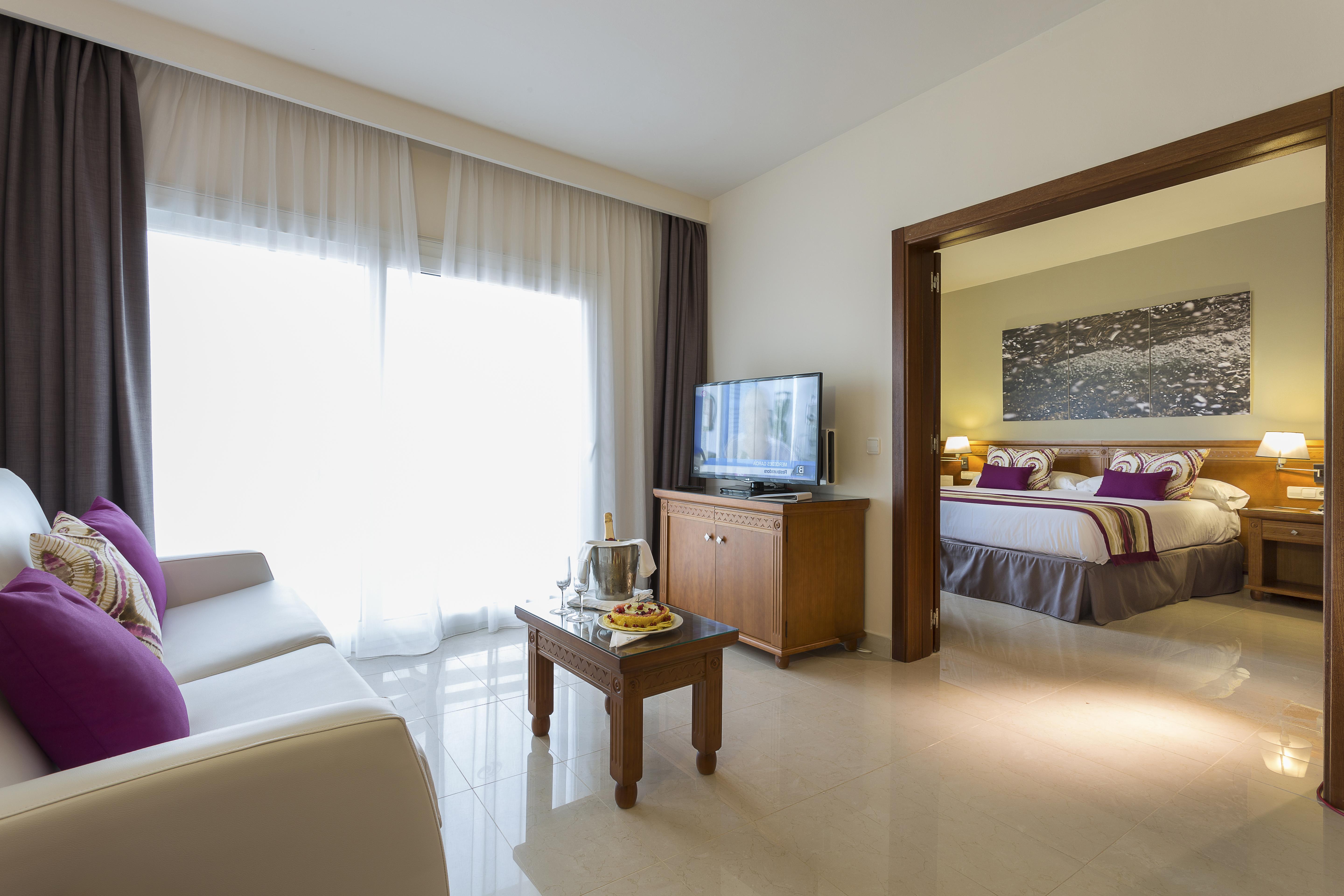 Grand Palladium Select Palace Ibiza Playa d'en Bossa Ngoại thất bức ảnh Suite