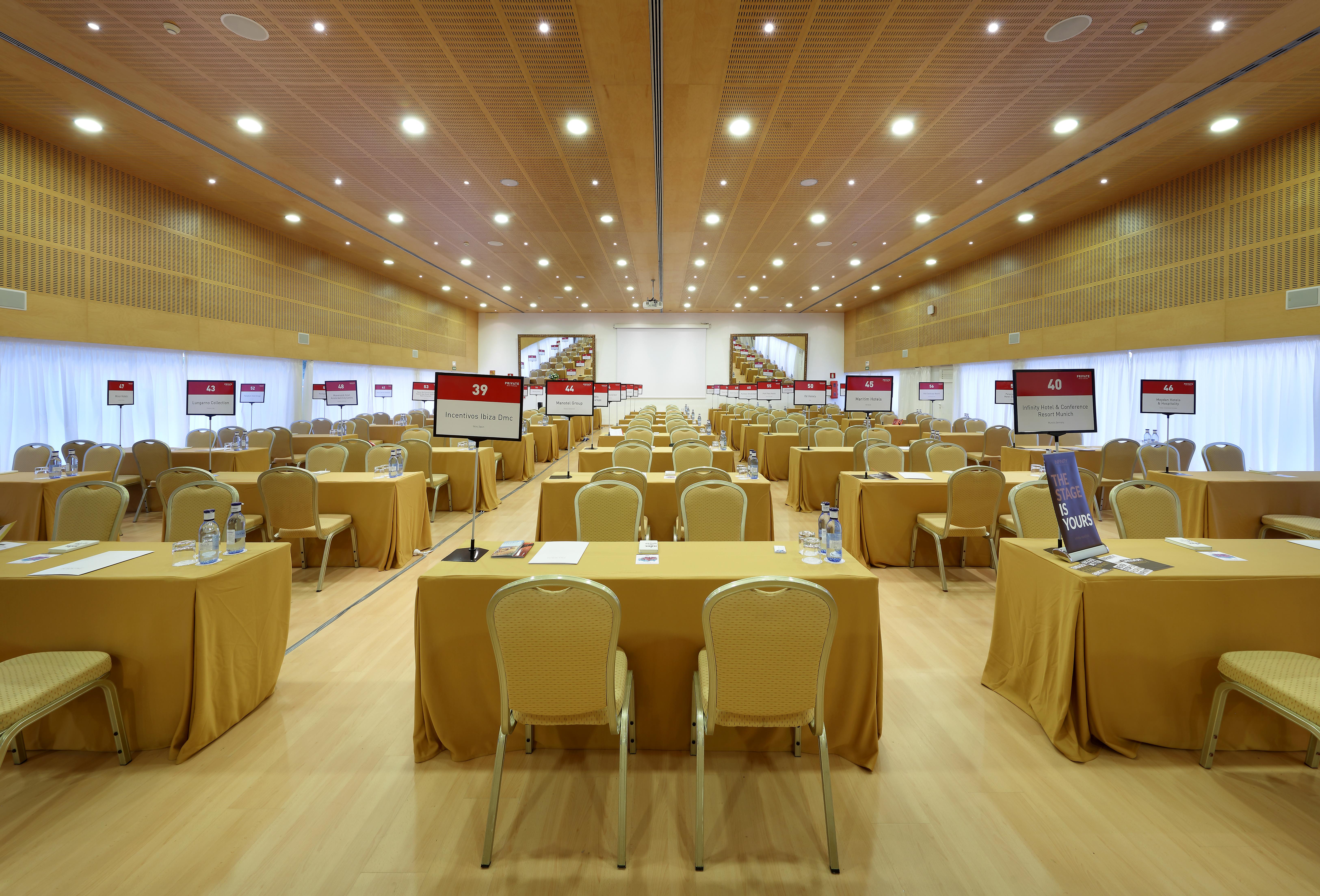 Grand Palladium Select Palace Ibiza Playa d'en Bossa Ngoại thất bức ảnh The European Economic and Social Committee