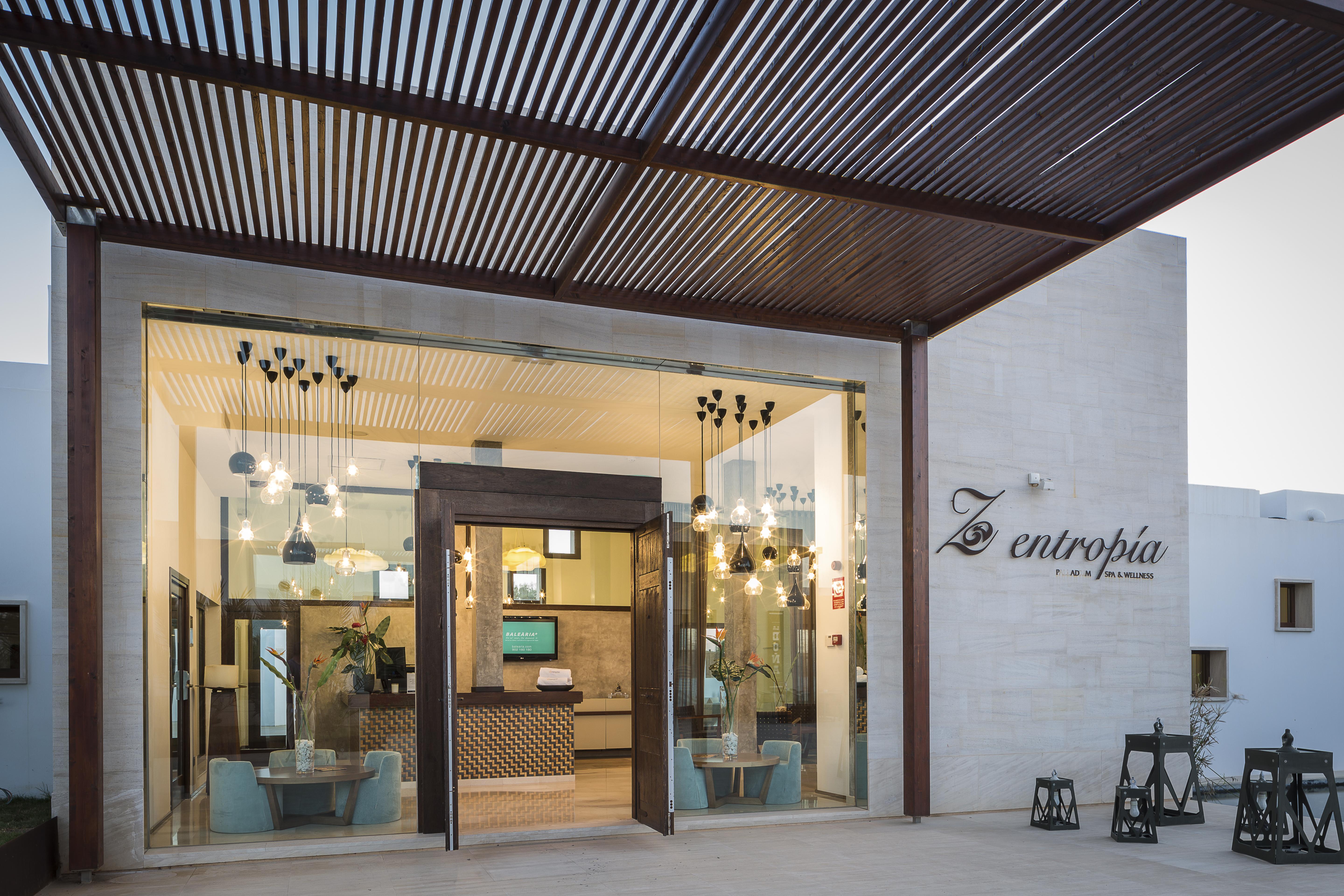 Grand Palladium Select Palace Ibiza Playa d'en Bossa Ngoại thất bức ảnh Entrance to the hotel